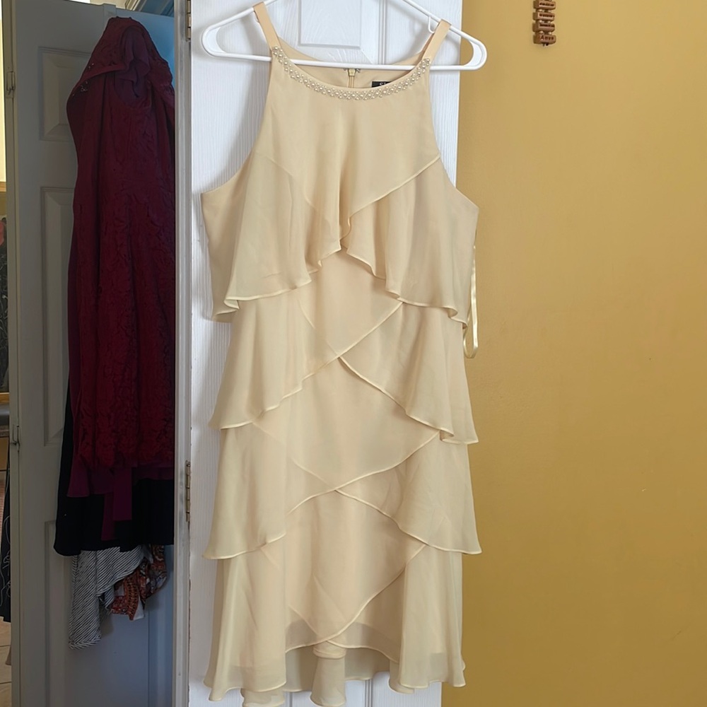 Dress. Yellow. Size 16